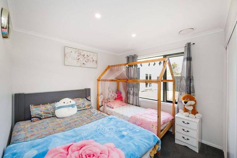 Photo of property in 8 Henty Lane, Marton, 4710