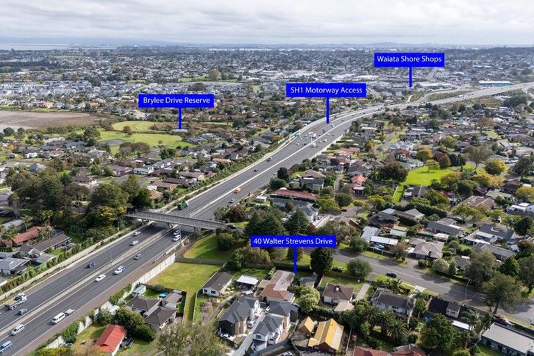 Photo of property in 2/15 Gloaming Place, Conifer Grove, Takanini, 2112