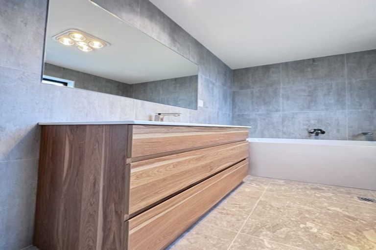 Photo of property in 153 Kowhai Road, Orewa, 0931