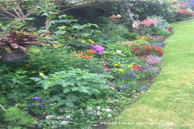 Photo of property in 2/41 Taupata Street, Redcliffs, Christchurch, 8081