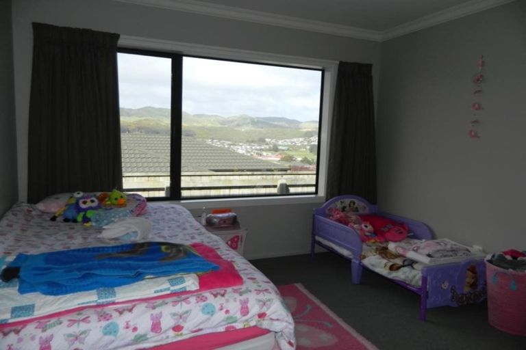 Photo of property in 123 Te Puia Drive, Aotea, Porirua, 5024