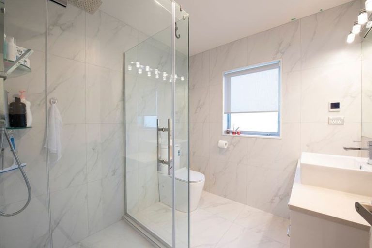 Photo of property in 2 Hermes Road, Flat Bush, Auckland, 2019