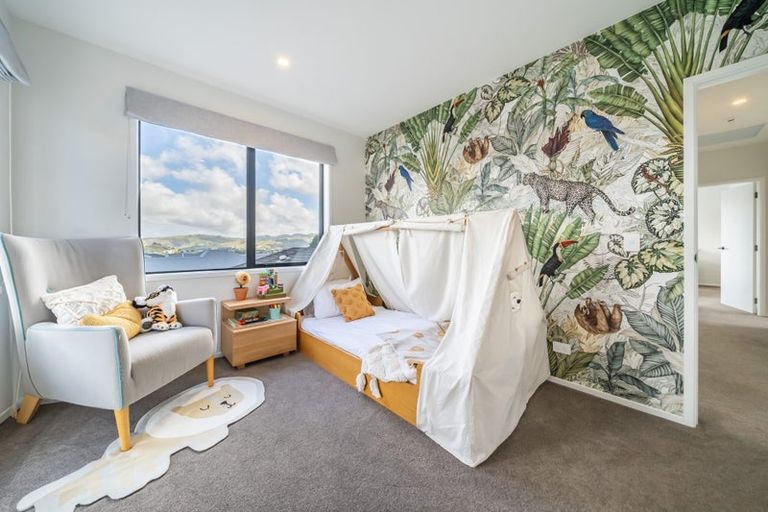 Photo of property in 15 Weatherdeck Close, Whitby, Porirua, 5024