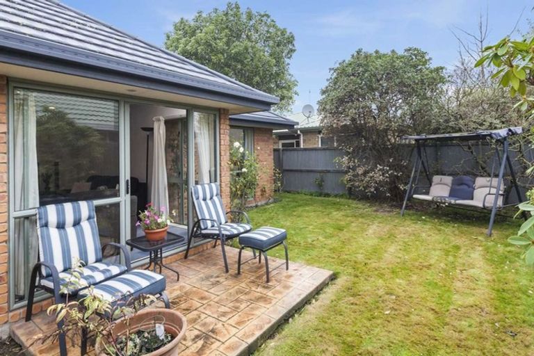 Photo of property in 2/7 Worthy Street, Ilam, Christchurch, 8041