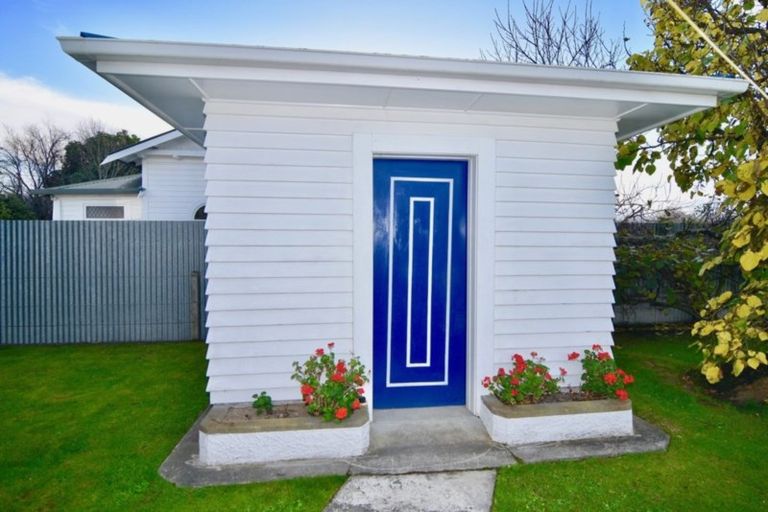 Photo of property in 18 Kent Street, Carterton, 5713