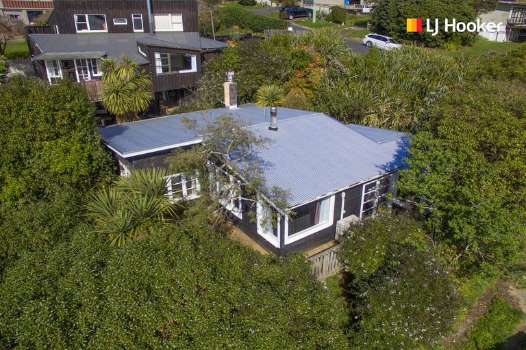 Photo of property in 25 Frances Street, Broad Bay, Dunedin, 9014