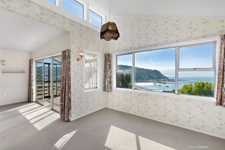Photo of property in 24 Knoll Street, Island Bay, Wellington, 6023