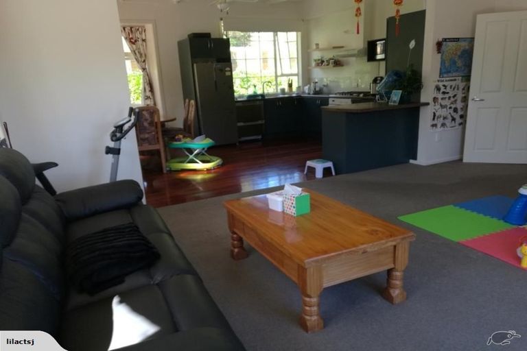 Photo of property in 909 Upper Waiwera Road, Tahekeroa, Silverdale, 0994