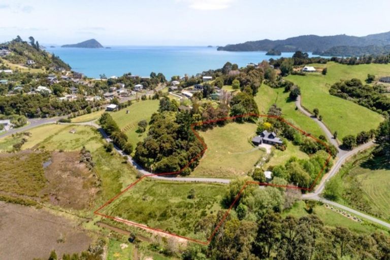 Photo of property in 2790 Long Bay Road, Coromandel, 3581