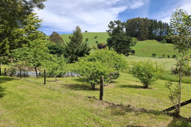 Photo of property in 227 Whangamata Road, Kinloch, Taupo, 3377