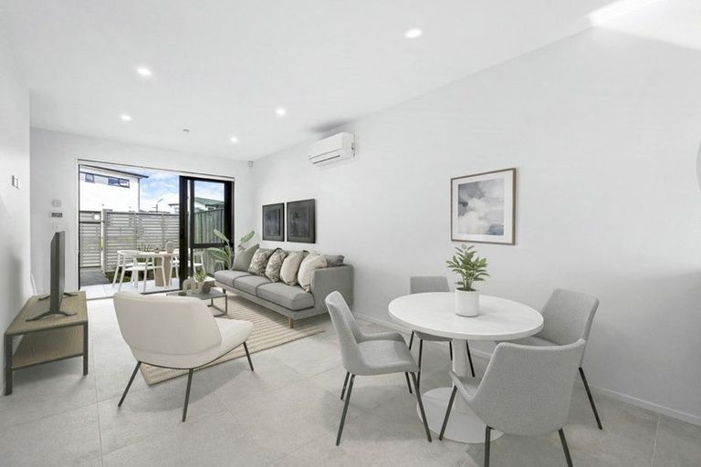 Photo of property in 143 Waituarua Drive, Takanini, Auckland, 2112