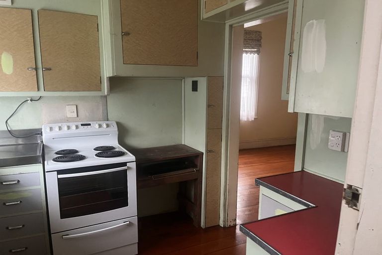 Photo of property in 39 Kamo Road, Regent, Whangarei, 0112