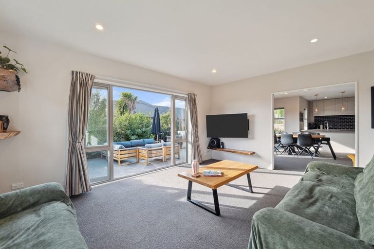 Photo of property in 6 Greenan Place, Doyleston, 7683