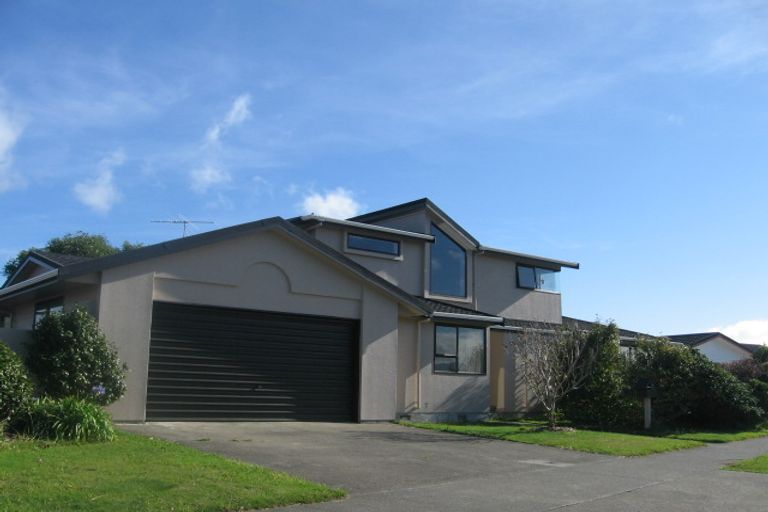 Photo of property in 34 James Cook Drive, Whitby, Porirua, 5024