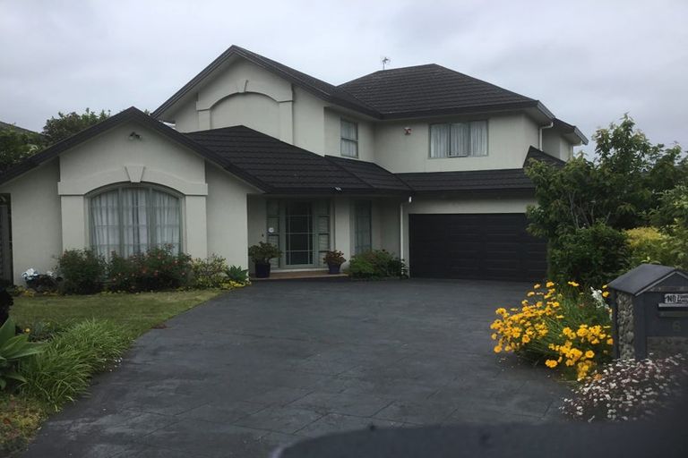 Photo of property in 6 Gresford Place, Churton Park, Wellington, 6037