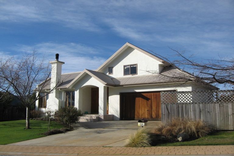 Photo of property in 72 Meadowstone Drive, Wanaka, 9305