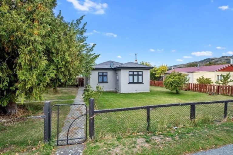 Photo of property in 49 Melmore Terrace, Cromwell, 9310