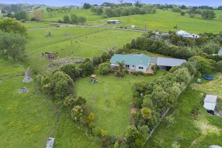 Photo of property in 475 Tauraroa Road, Mangapai, Whangarei, 0178