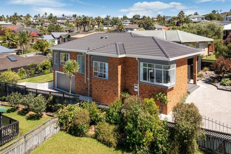 Photo of property in 49 Palomino Drive, Henderson, Auckland, 0612