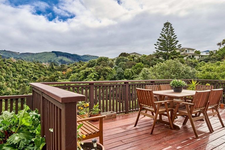 Photo of property in 10 Vista Grove, Kelson, Lower Hutt, 5010
