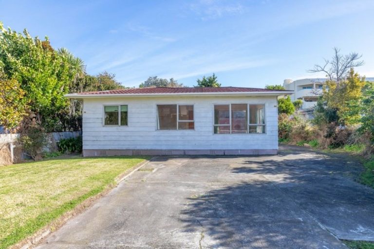 Photo of property in 50 Seaview Road, Paraparaumu Beach, Paraparaumu, 5032