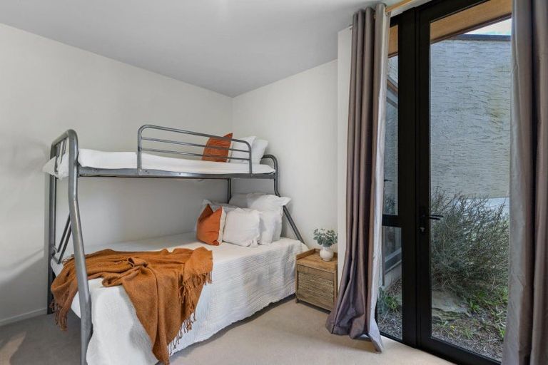 Photo of property in 16 Ellesmere Avenue, Jacks Point, Queenstown, 9371