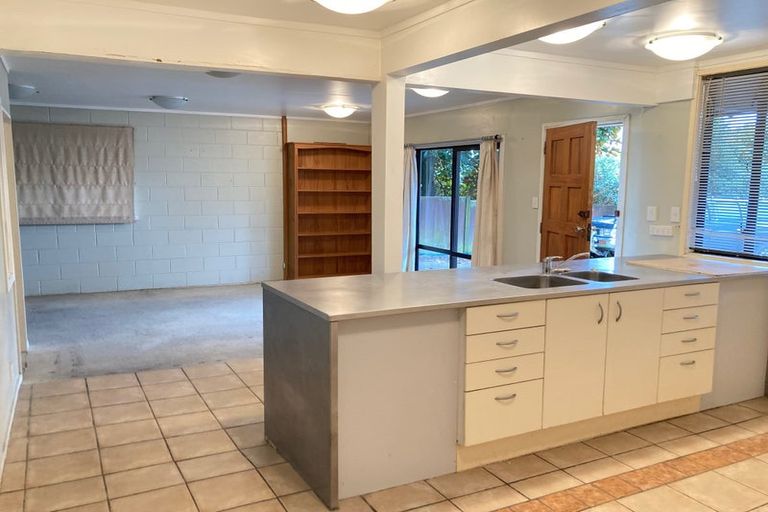 Photo of property in 25 Nui Mana Place, Te Atatu South, Auckland, 0610