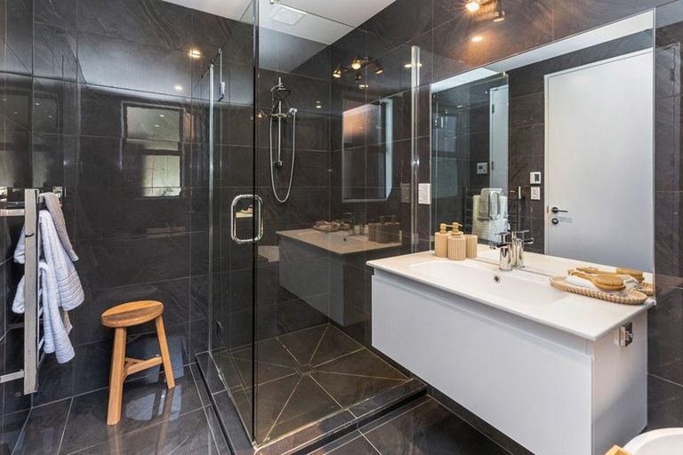 Photo of property in 1 Quarry Hill Terrace, Kennedys Bush, Christchurch, 8025