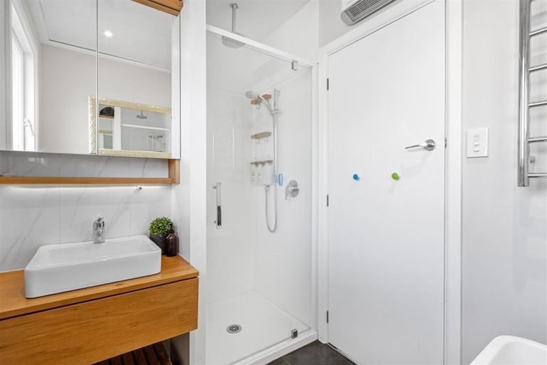 Photo of property in 2 Wychwood Crescent, Bishopdale, Christchurch, 8053