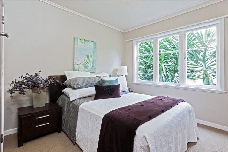 Photo of property in 1 Shackleton Road, Mount Eden, Auckland, 1024