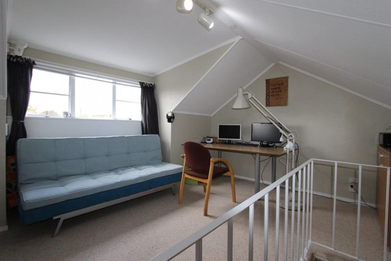 Photo of property in 18 Tyndall Street, Pahiatua, 4910