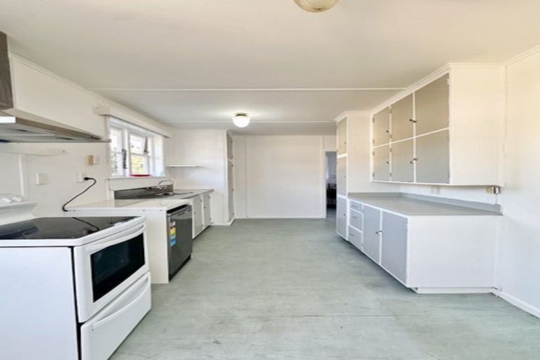 Photo of property in 49 Godley Street, Waiwhetu, Lower Hutt, 5010