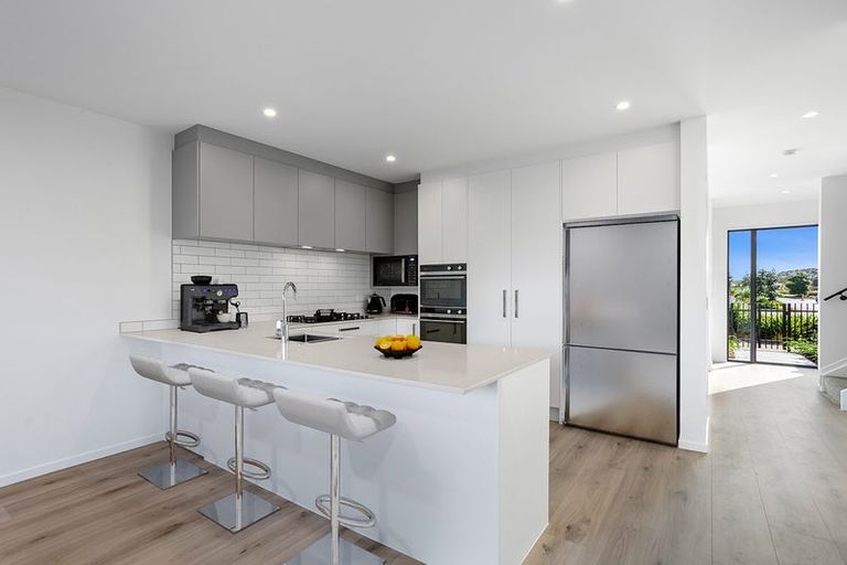 Photo of property in 22 Park Green Avenue, Rosehill, Papakura, 2113