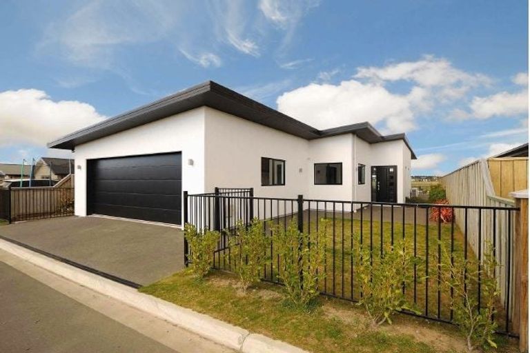 Photo of property in 125 Infinity Drive, Pegasus, 7612