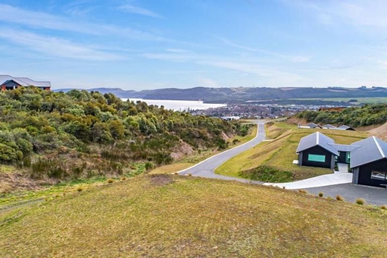 Photo of property in 15 Sparrowhawk Way, Kinloch, Taupo, 3377
