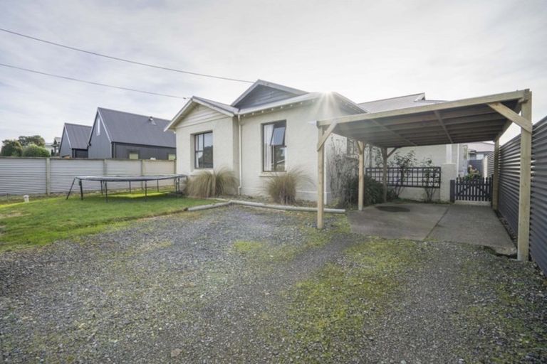 Photo of property in 16 Charles Street, Grasmere, Invercargill, 9810