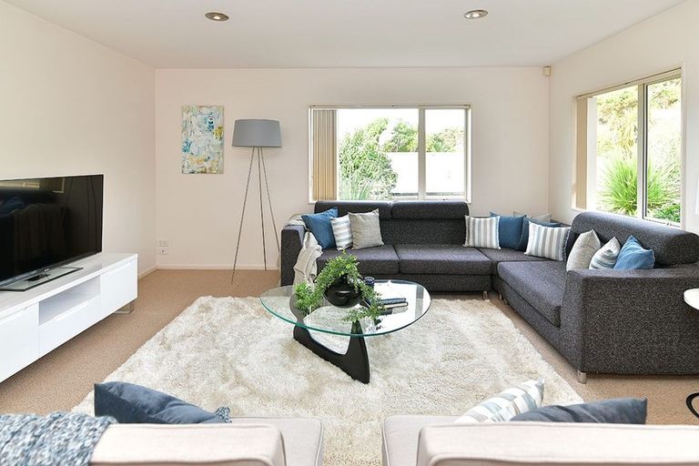 Photo of property in 9 Blue Heron Rise, Stanmore Bay, Whangaparaoa, 0932