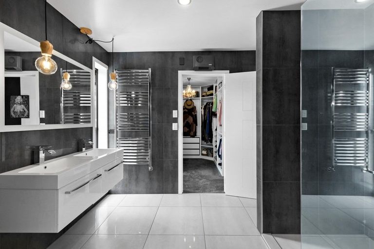 Photo of property in 289 Riverbank Road, Wanaka, 9382