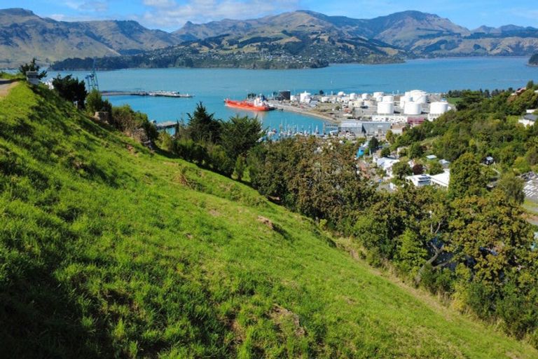 Photo of property in 11 Harmans Road, Lyttelton, 8082