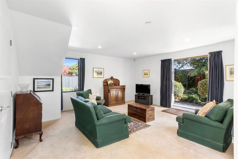 Photo of property in 12a Westburn Terrace, Burnside, Christchurch, 8041