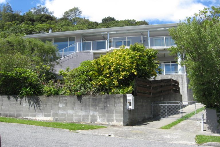 Photo of property in 29 Seaview Crescent, Picton, 7220