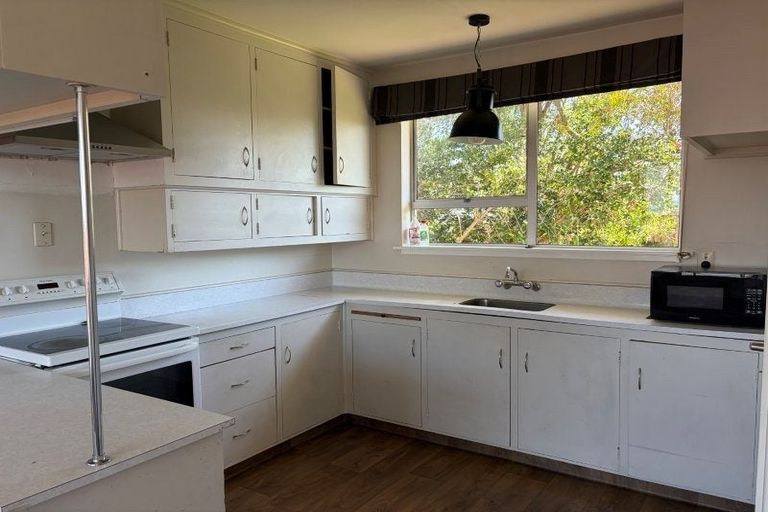 Photo of property in 12 Coates Place, Rangiora, 7400