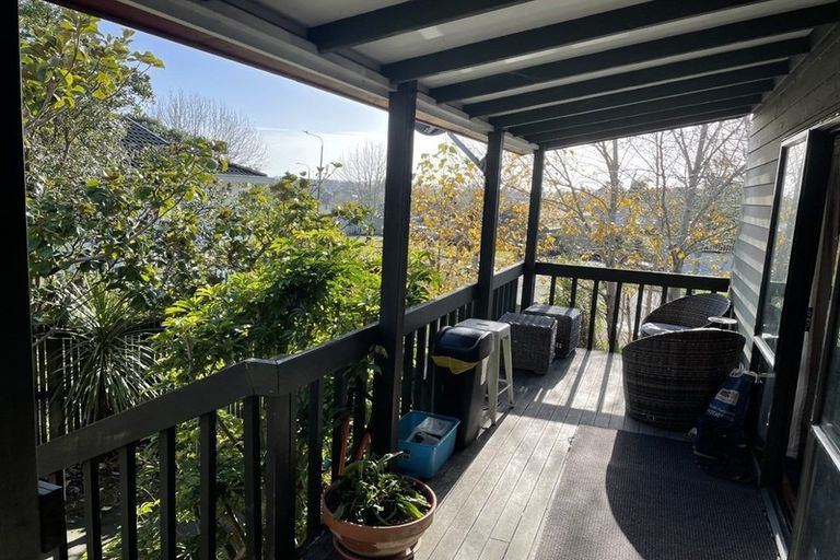 Photo of property in 58 Unsworth Drive, Unsworth Heights, Auckland, 0632