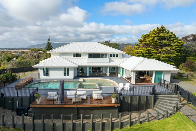 Photo of property in 71 Matatua Road, Raumati Beach, Paraparaumu, 5032
