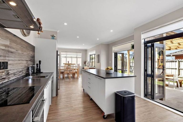 Photo of property in 6 Derg Place, East Tamaki, Auckland, 2013