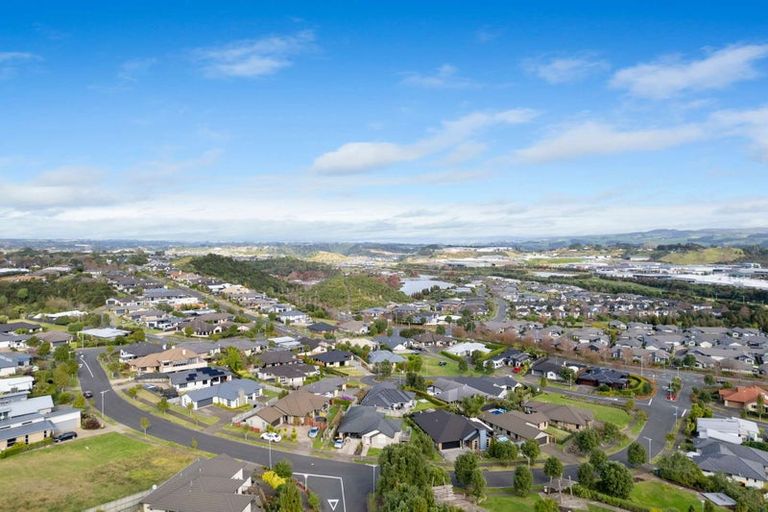 Photo of property in 18 Gyle Place, Pyes Pa, Tauranga, 3112