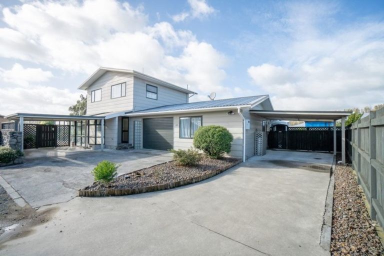 Photo of property in 15 Charles Cross Street, Longburn, Palmerston North, 4412