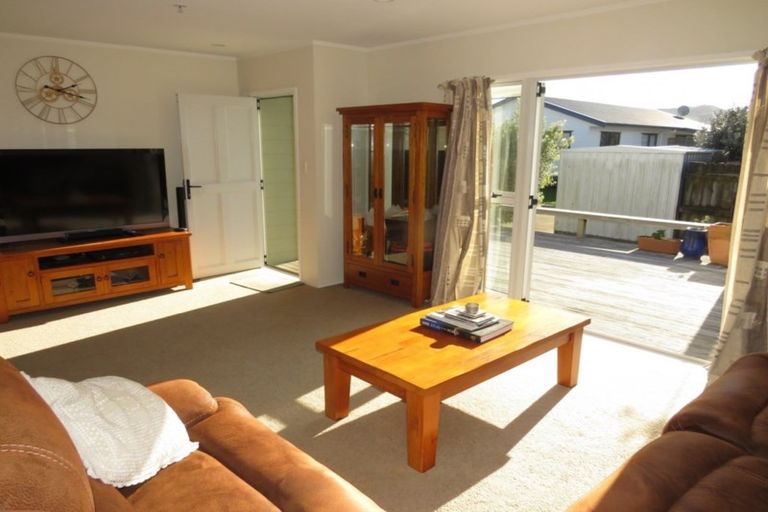 Photo of property in 3 Mayfair Close, Whitianga, 3510