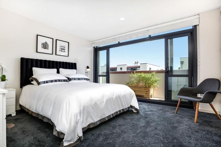 Photo of property in 12b Domain Drive, Parnell, Auckland, 1052