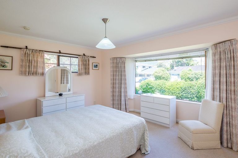 Photo of property in 16 Richmond Avenue, Waikanae, 5036